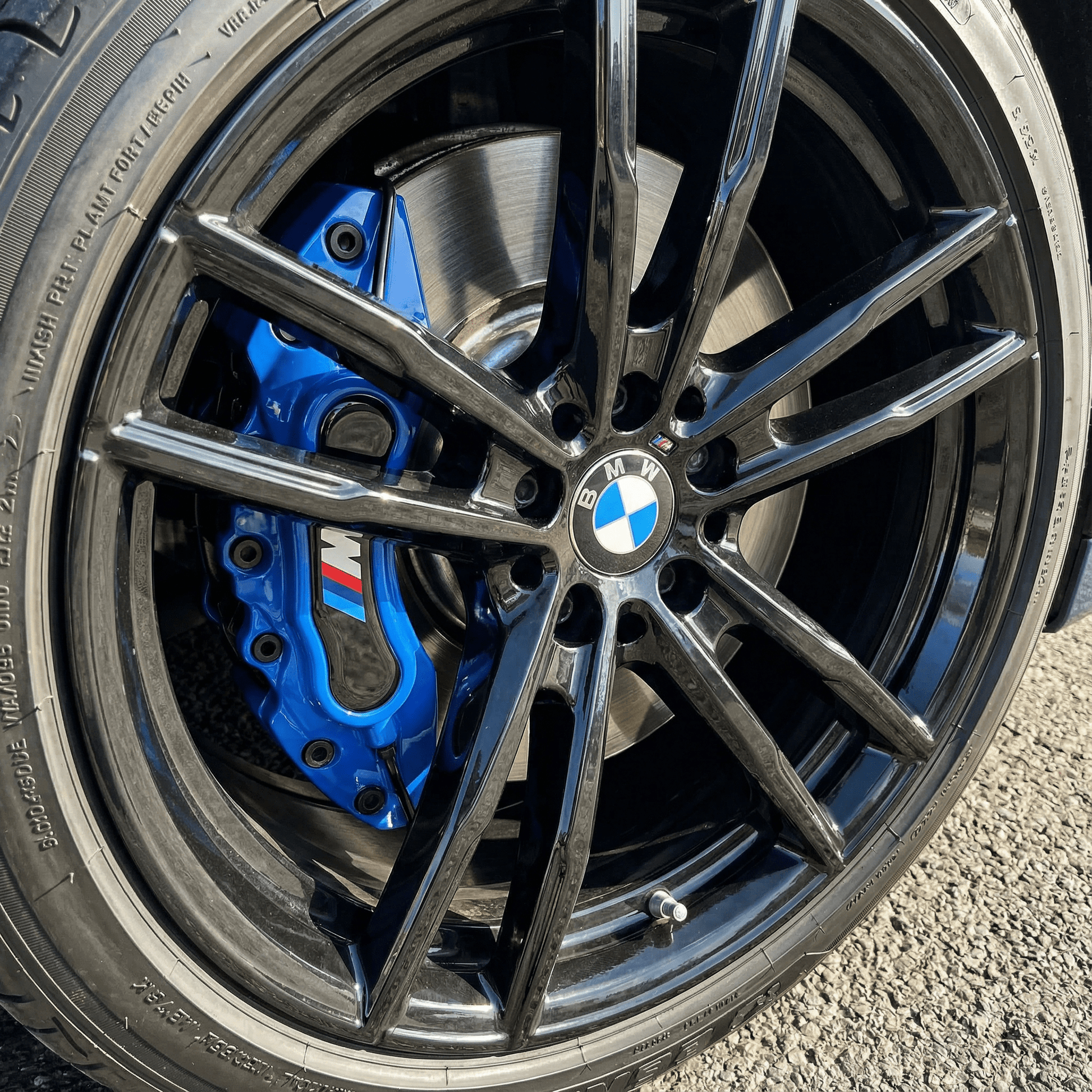 BMW M Brake Caliper Covers - Universal Fit – Blue brake caliper covers by AutoMontra